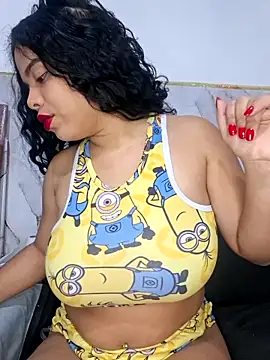 Snapshot of Yemaly_Lee chatting on May 2026 10:28:01 PM Yemaly Lee online show from May 2026 10:28:01 PM