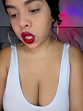 Snapshot of Yemaly_Lee chatting on May 2026 10:49:01 PM Yemaly Lee online show from May 2026 10:49:01 PM