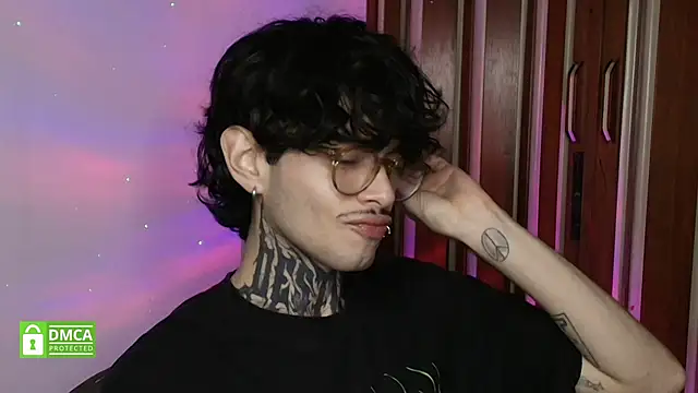 Mihail leroy online show from February 2026 02:32:02 AM