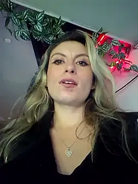 Snapshot of brianna_smoke chatting on January 2026 05:32:01 AM brianna smoke online show from January 2026 05:32:01 AM