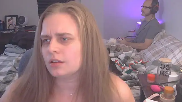 Sexyblonde12344 online show from November 2025 11:38:02 PM