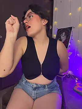 Snapshot of Katheerine chatting on November 2025 02:54:02 AM Katheerine online show from November 2025 02:54:02 AM