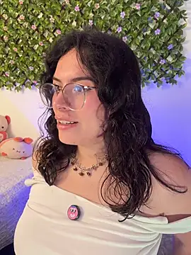 Snapshot of Katheerine chatting on December 2025 01:35:02 AM Katheerine online show from December 2025 01:35:02 AM