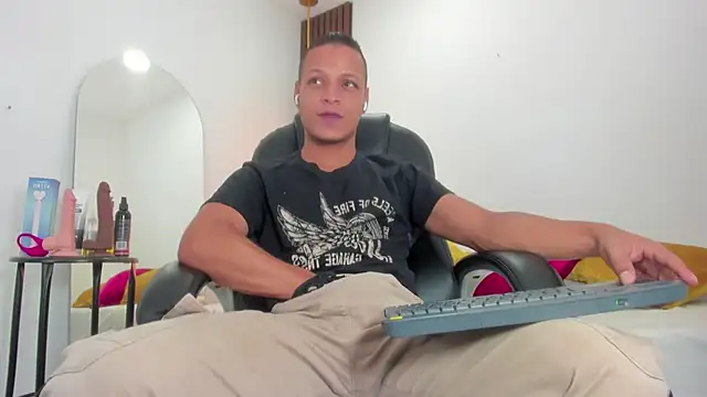 Ricky Owens1 online show from September 2025 01:00:01 PM