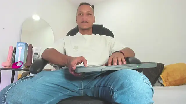 Ricky Owens1 online show from September 2025 01:58:02 PM