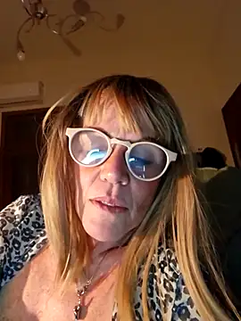 Polly23 online show from October 2025 04:35:02 AM