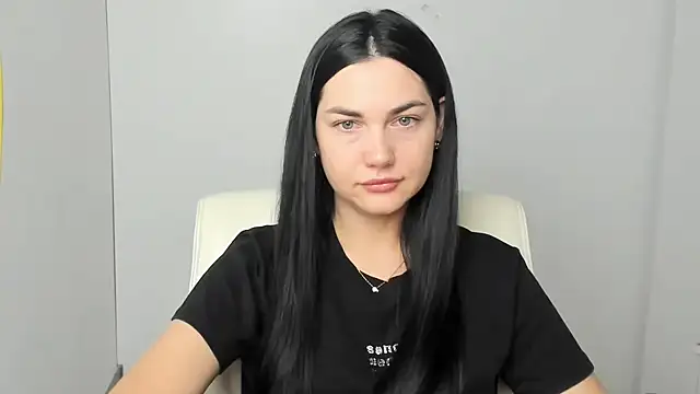 Lune Moon online show from September 2025 04:56:01 AM