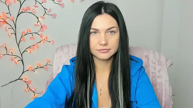 Lune Moon online show from December 2025 06:20:02 AM