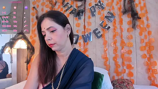 Snapshot of Anantaa_ chatting on October 2025 11:42:01 AM Anantaa online show from October 2025 11:42:01 AM