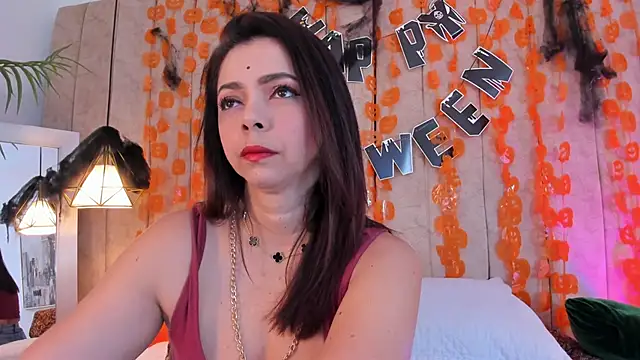 Snapshot of Anantaa_ chatting on October 2025 11:40:01 AM Anantaa online show from October 2025 11:40:01 AM