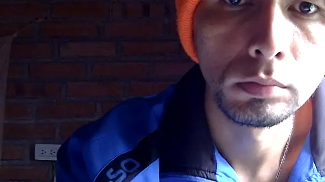 Boycumlatino online show from January 2026 03:27:01 PM