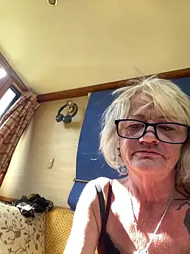 ladyboatlady online show from September 2025 12:30:01 PM