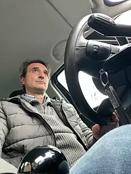 Snapshot of sasatimido chatting on March 2026 04:18:01 PM sasatimido online show from March 2026 04:18:01 PM