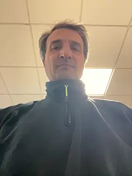 Snapshot of sasatimido chatting on April 2026 03:20:01 PM sasatimido online show from April 2026 03:20:01 PM