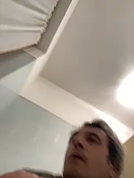 Snapshot of sasatimido chatting on April 2026 05:03:02 AM sasatimido online show from April 2026 05:03:02 AM