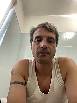 Snapshot of sasatimido chatting on June 2026 04:15:02 AM sasatimido online show from June 2026 04:15:02 AM
