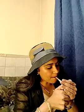 Snapshot of cute_indianxo chatting on April 2026 06:00:01 PM cute indianxo online show from April 2026 06:00:01 PM