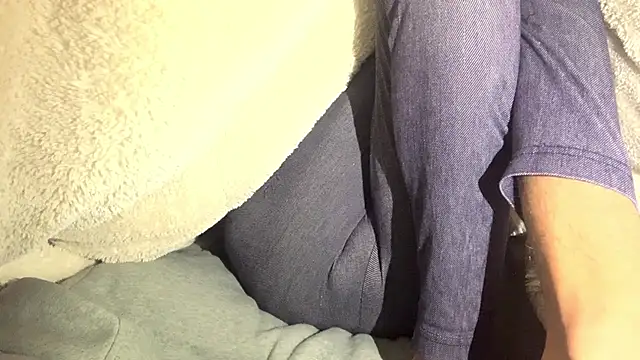 BouncySubsidy online show from November 2025 01:10:01 PM