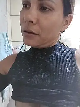 Snapshot of dyjaA chatting on November 2025 08:09:01 PM dyjaA online show from November 2025 08:09:01 PM