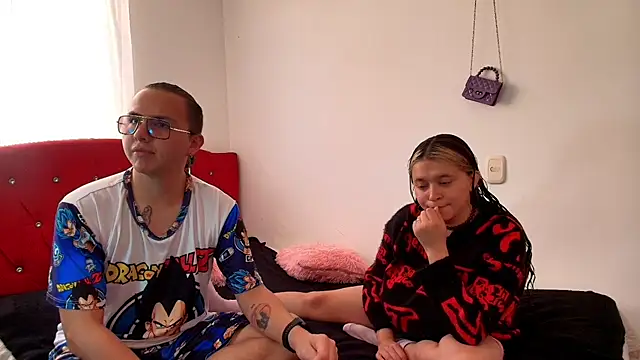 Snapshot of Husbands_Horny chatting on October 2025 12:34:02 PM Husbands Horny online show from October 2025 12:34:02 PM