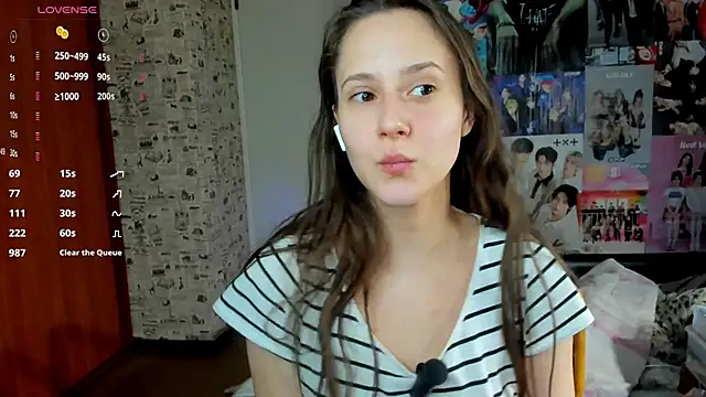 Snapshot of LucyRose3 chatting on October 2025 05:13:02 PM LucyRose3 online show from October 2025 05:13:02 PM