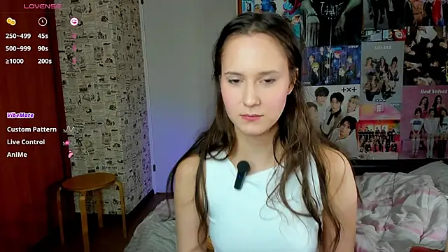 Snapshot of LucyRose3 chatting on October 2025 04:53:02 PM LucyRose3 online show from October 2025 04:53:02 PM