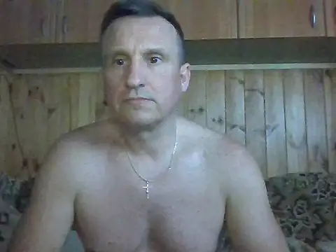 Maksymilian1 online show from May 2026 06:05:01 PM
