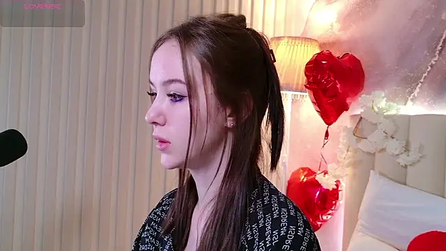 Snapshot of MarySparkle chatting on February 2026 04:51:02 AM MarySparkle online show from February 2026 04:51:02 AM