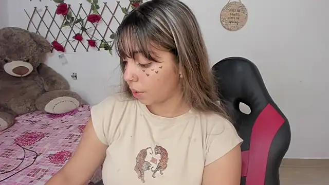 emma grays2 online show from November 2025 05:40:01 AM