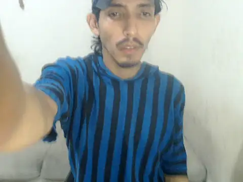 Snapshot of snackontime18 chatting on June 2026 12:48:02 AM snackontime18 online show from June 2026 12:48:02 AM