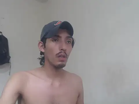 Snapshot of snackontime18 chatting on June 2026 08:32:02 PM snackontime18 online show from June 2026 08:32:02 PM