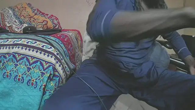 Snapshot of EYEzIAM chatting on November 2025 03:49:02 AM EYEzIAM online show from November 2025 03:49:02 AM