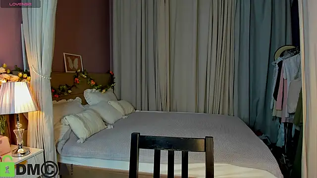 Snapshot of Agnes_Wells chatting on November 2025 09:22:01 AM Agnes Wells online show from November 2025 09:22:01 AM