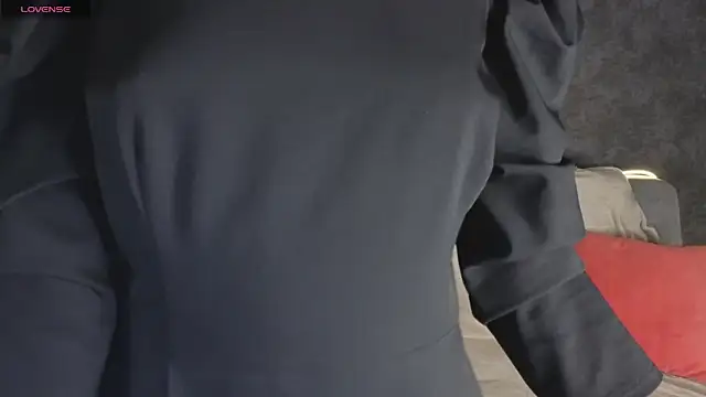 Agnes Wells online show from December 2025 09:27:01 AM