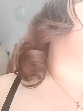 Snapshot of Feuchtekitty92@xh chatting on September 2025 07:12:01 AM Feuchtekitty92xh online show from September 2025 07:12:01 AM