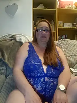 Luscious-LucyXX online show from April 2026 08:57:02 PM