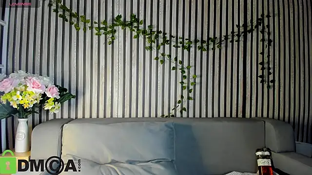 Snapshot of Casey_Sweeet chatting on November 2025 05:23:01 PM Casey Sweeet online show from November 2025 05:23:01 PM