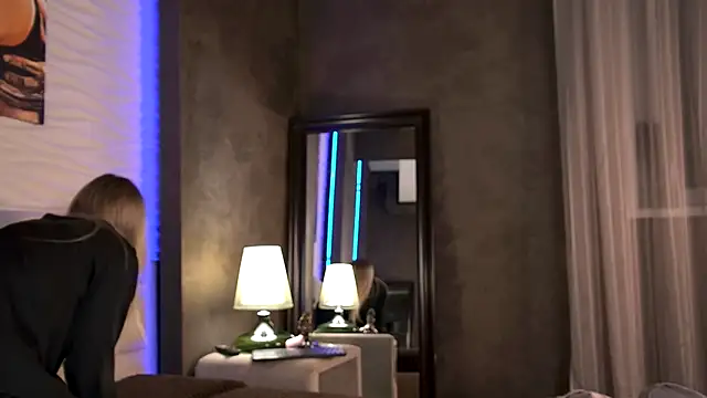 AriWild online show from October 2025 04:20:02 AM