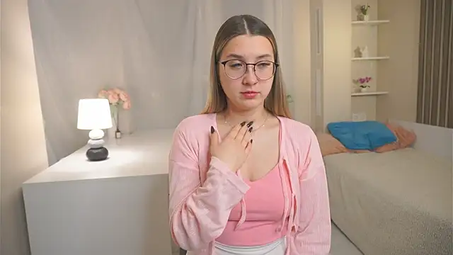 DarelleFaux online show from November 2025 03:20:02 AM