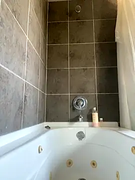 Snapshot of starsaligned chatting on October 2025 07:36:02 PM starsaligned online show from October 2025 07:36:02 PM