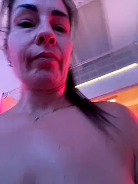 Snapshot of starsaligned chatting on November 2025 05:13:02 PM starsaligned online show from November 2025 05:13:02 PM