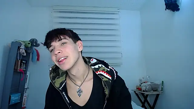 Snapshot of lucky_stricke chatting on October 2025 03:20:01 AM lucky stricke online show from October 2025 03:20:01 AM