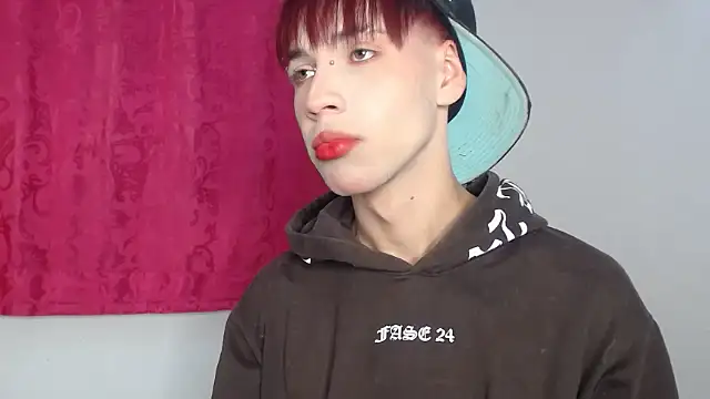 Snapshot of lucky_stricke chatting on November 2025 04:33:02 AM lucky stricke online show from November 2025 04:33:02 AM