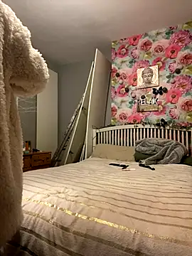 Sassylady online show from December 2025 09:20:01 PM