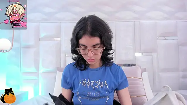 Snapshot of Im_Molly_Angel chatting on October 2025 03:07:01 PM Im Molly Angel online show from October 2025 03:07:01 PM