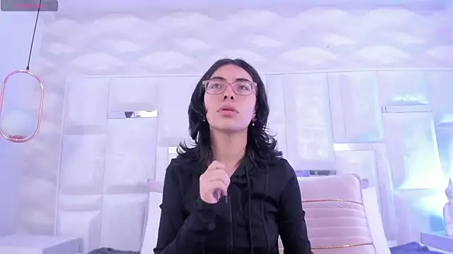 Snapshot of Im_Molly_Angel chatting on November 2025 03:21:01 PM Im Molly Angel online show from November 2025 03:21:01 PM