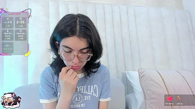 Snapshot of Im_Molly_Angel chatting on November 2025 08:16:01 PM Im Molly Angel online show from November 2025 08:16:01 PM