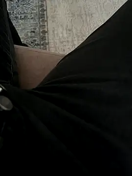 Snapshot of KAZANOVAA chatting on November 2025 04:43:02 AM KAZANOVAA online show from November 2025 04:43:02 AM