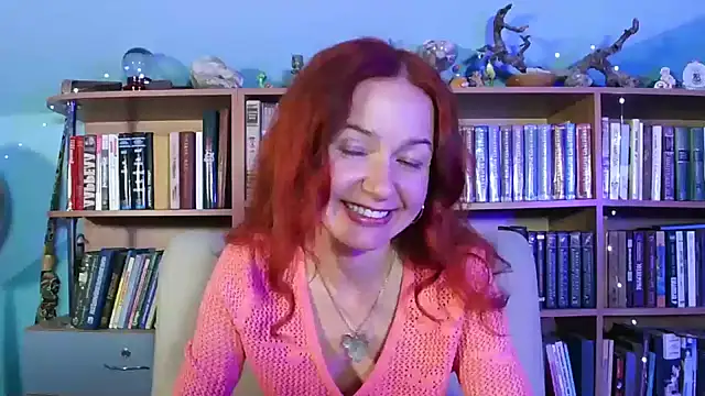 Foxilady357 online show from April 2026 01:38:02 PM