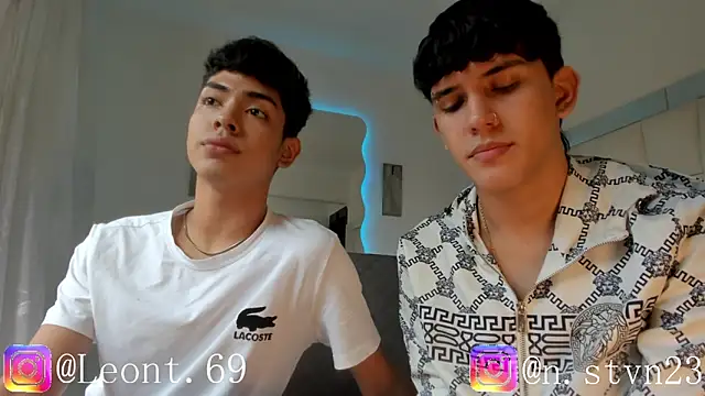 LoganTwink18 online show from April 2026 02:14:02 PM